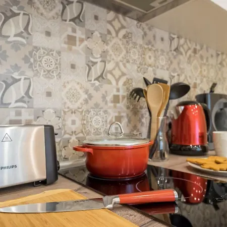 Apartment Modern 2 Bedroom Next To Vitosha Str. Sofia