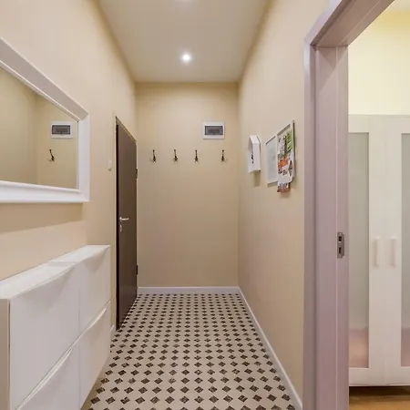 Apartment Modern 2 Bedroom Next To Vitosha Str. Sofia