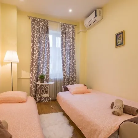 Modern 2 Bedroom Next To Vitosha Str.