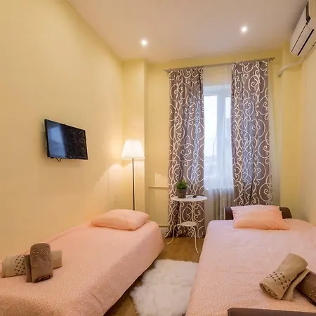 Apartment Modern 2 Bedroom Next To Vitosha Str. Sofia